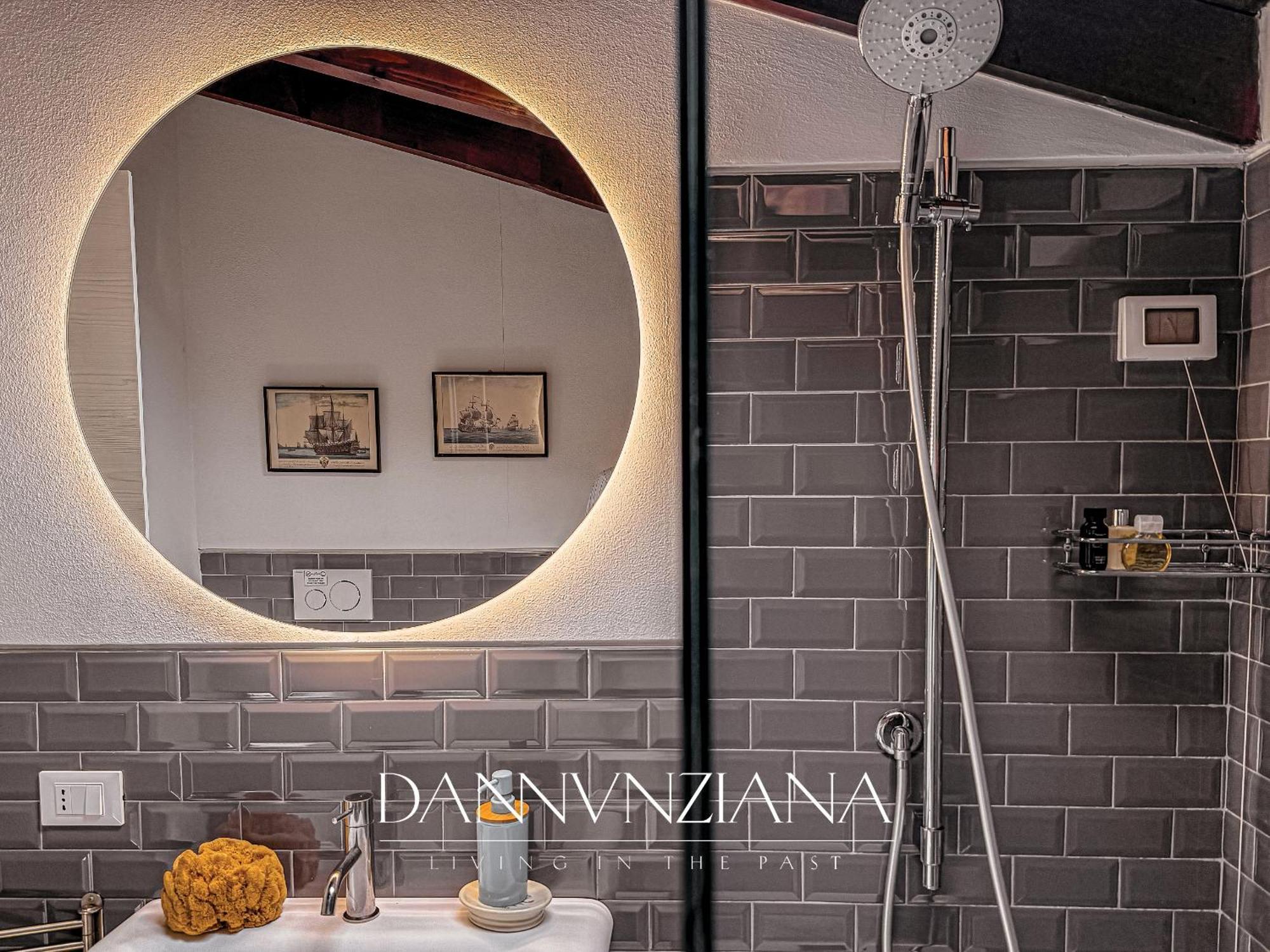 Dannunziana With Shared Pool - Salo - Garda Apartment *